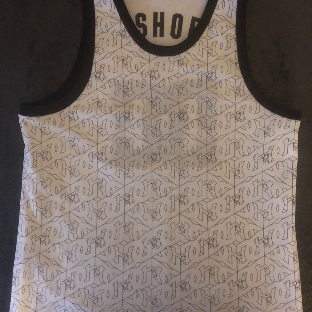 DC Tank Top. - Picture 5 of 7